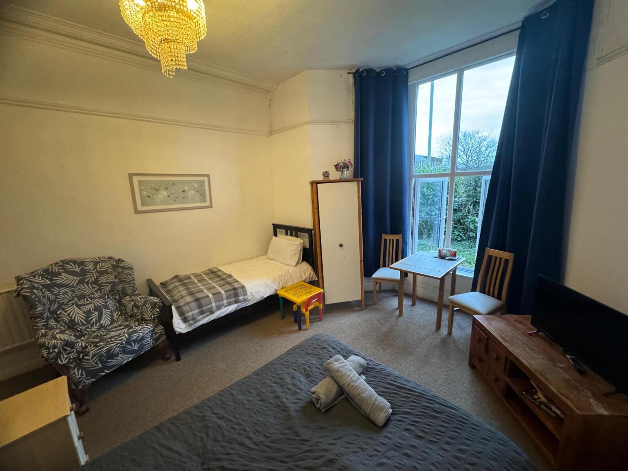Ensuite Double Room, By Swansea University, Sketty, R2 Exterior photo